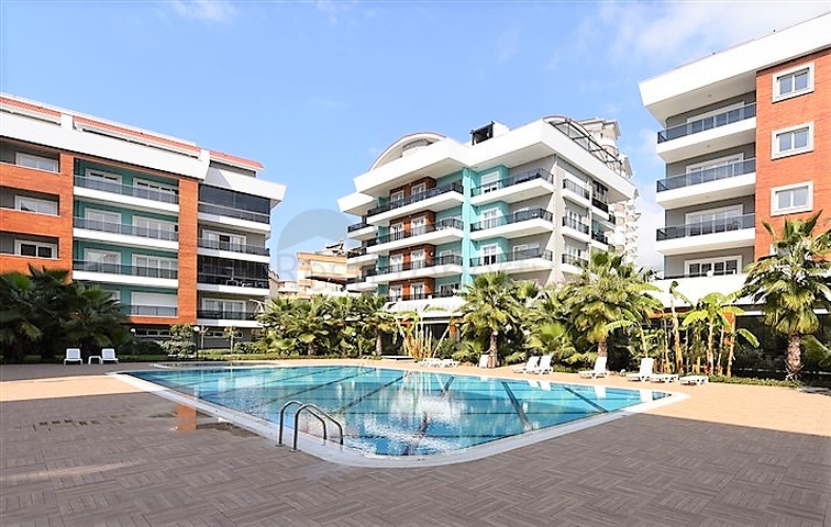 شقة  3 غرف وصالة - مطبخ منفصل -ضمن مجمع حديث - في اوبا / الانيا 