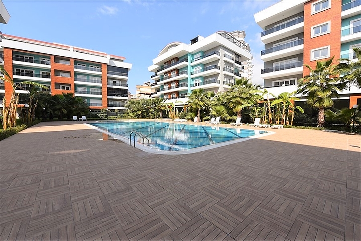 شقة  3 غرف وصالة - مطبخ منفصل -ضمن مجمع حديث - في اوبا / الانيا 