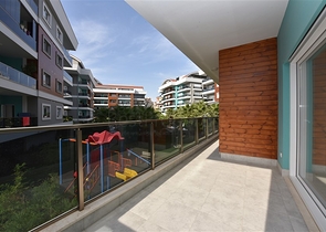 شقة  3 غرف وصالة - مطبخ منفصل -ضمن مجمع حديث - في اوبا / الانيا 