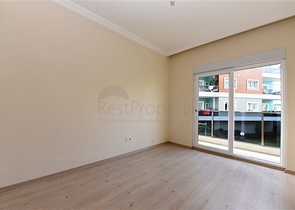 شقة  3 غرف وصالة - مطبخ منفصل -ضمن مجمع حديث - في اوبا / الانيا 