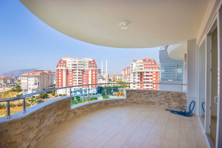 اطلالة جبلية خلابة - شقة عائلية 2 غرفة وصالة - ضمن مجمع سكني في منطقة هادئة وقريبة من المركز - جيكجلي / الانيا