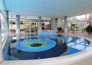 اطلالة جبلية خلابة - شقة عائلية 2 غرفة وصالة - ضمن مجمع سكني في منطقة هادئة وقريبة من المركز - جيكجلي / الانيا