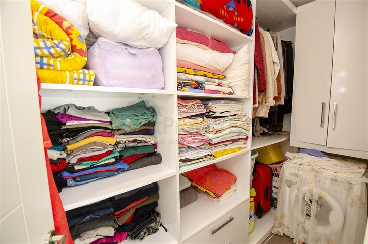 شقة واسعة  4 + 1 في أونجالي كونيالتي أنطاليا