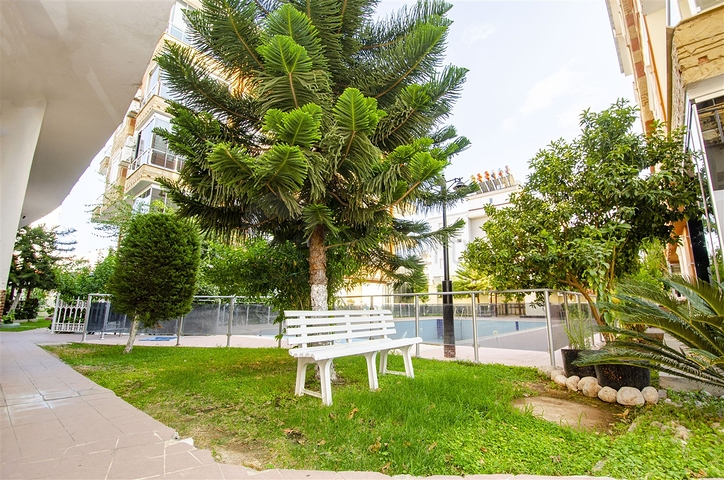 شقة واسعة  4 + 1 في أونجالي كونيالتي أنطاليا