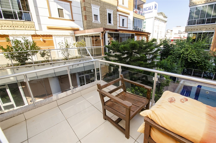 شقة واسعة  4 + 1 في أونجالي كونيالتي أنطاليا