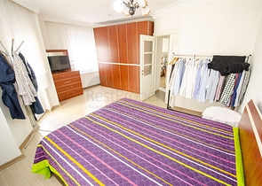 شقة واسعة  4 + 1 في أونجالي كونيالتي أنطاليا