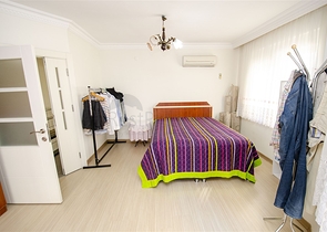 شقة واسعة  4 + 1 في أونجالي كونيالتي أنطاليا