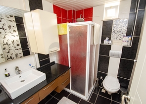 شقة واسعة  4 + 1 في أونجالي كونيالتي أنطاليا