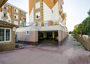 شقة واسعة  4 + 1 في أونجالي كونيالتي أنطاليا