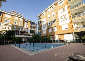 شقة واسعة  4 + 1 في أونجالي كونيالتي أنطاليا