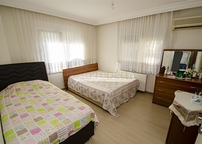 شقة واسعة  4 + 1 في أونجالي كونيالتي أنطاليا