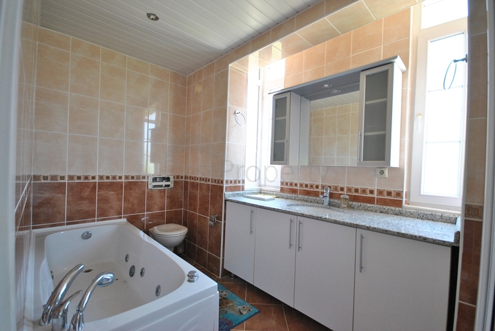 فيلا 3 + 1 مع اثاث في جاميوفا كيمير