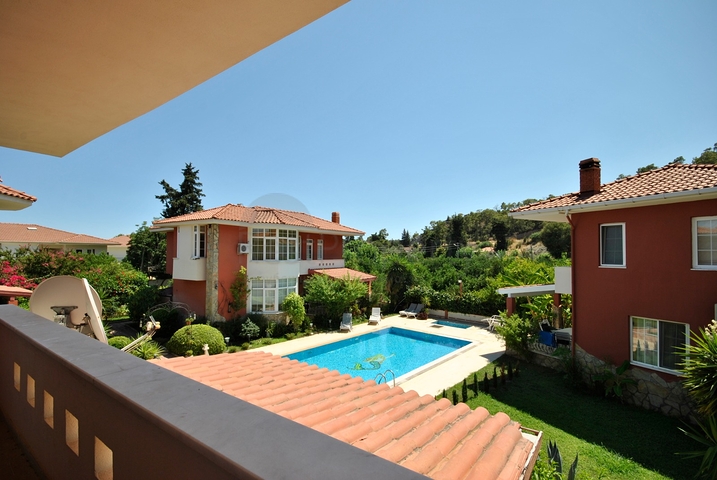 فيلا 3 + 1 مع اثاث في جاميوفا كيمير