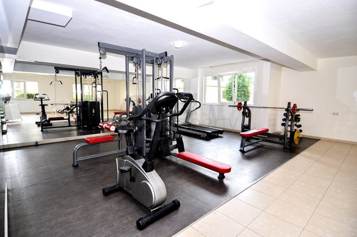 شقة ضمن مجمع عائلي مميز - تصميم 2 غرفة وصالة - في كاستل  / الانيا