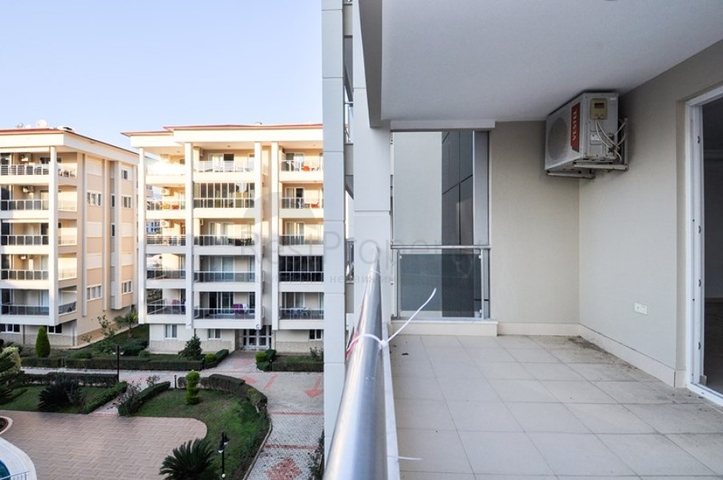 شقة ضمن مجمع عائلي مميز - تصميم 2 غرفة وصالة - في كاستل  / الانيا