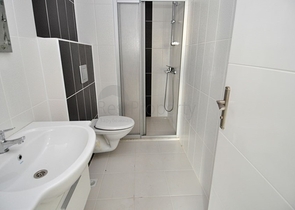 شقة ضمن مجمع عائلي مميز - تصميم 2 غرفة وصالة - في كاستل  / الانيا