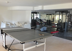 شقة ضمن مجمع عائلي مميز - تصميم 2 غرفة وصالة - في كاستل  / الانيا