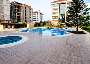 شقة ضمن مجمع عائلي مميز - تصميم 2 غرفة وصالة - في كاستل  / الانيا