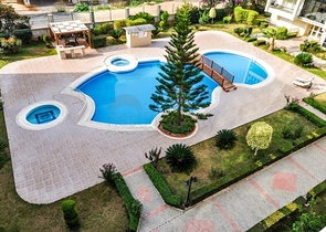 شقة ضمن مجمع عائلي مميز - تصميم 2 غرفة وصالة - في كاستل  / الانيا