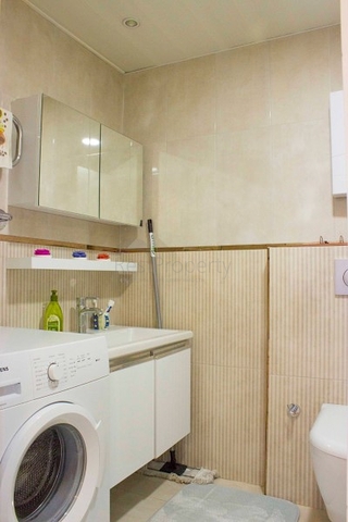 ضمن مجمع 5 نجوم -شقة غرفة وصالة مفروشة - في منطقة اوبا المركزية / الانيا 