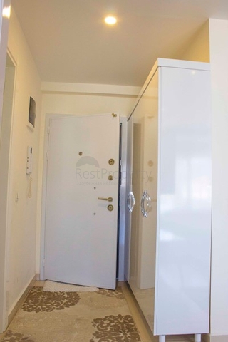 ضمن مجمع 5 نجوم -شقة غرفة وصالة مفروشة - في منطقة اوبا المركزية / الانيا 