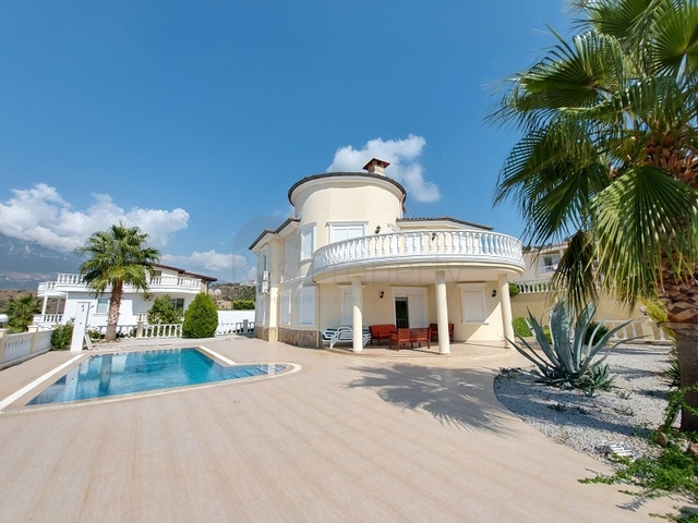 فيلا مستقلة - اطلالة بحر وجبل - مسبج خاص - في كارجي جاك / الانيا 