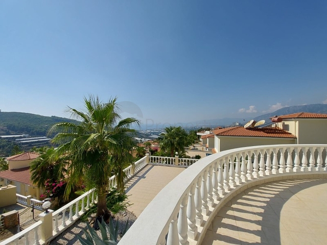 فيلا مستقلة - اطلالة بحر وجبل - مسبج خاص - في كارجي جاك / الانيا 