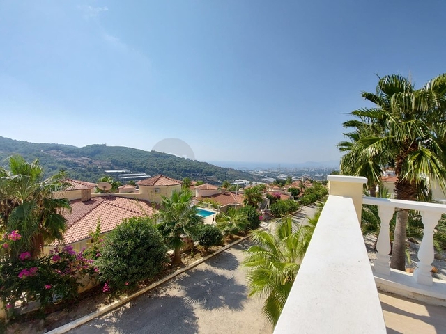 فيلا مستقلة - اطلالة بحر وجبل - مسبج خاص - في كارجي جاك / الانيا 