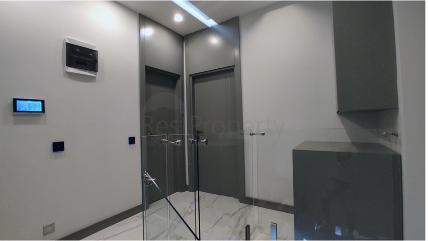 شقة بنتهاوس واسع 4 + 1 في وسط أنطاليا 