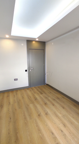 شقة بنتهاوس واسع 4 + 1 في وسط أنطاليا 