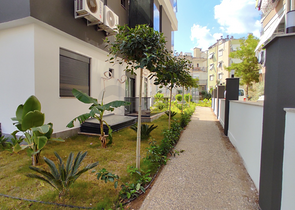 شقة بنتهاوس واسع 4 + 1 في وسط أنطاليا 