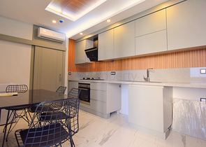 شقة بنتهاوس واسع 4 + 1 في وسط أنطاليا 