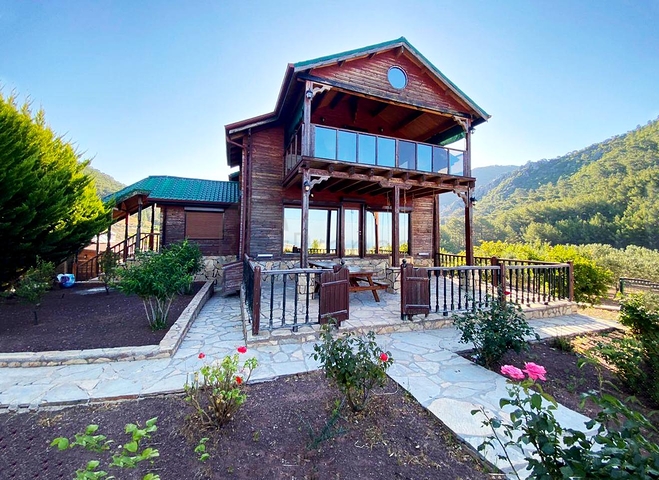 منزل 4 + 1 في Kumluja Kemer محاط ببساتين الحمضيات