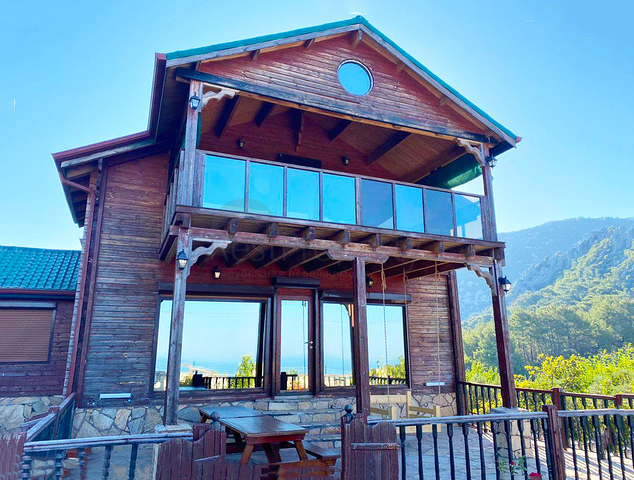 منزل 4 + 1 في Kumluja Kemer محاط ببساتين الحمضيات