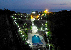 منزل 4 + 1 في Kumluja Kemer محاط ببساتين الحمضيات