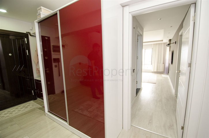 شقة واسعة 4 + 1 مطلة على البحر في أنطاليا