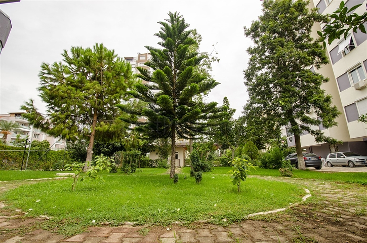 شقة واسعة 4 + 1 مطلة على البحر في أنطاليا