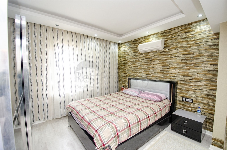 شقة واسعة 4 + 1 مطلة على البحر في أنطاليا