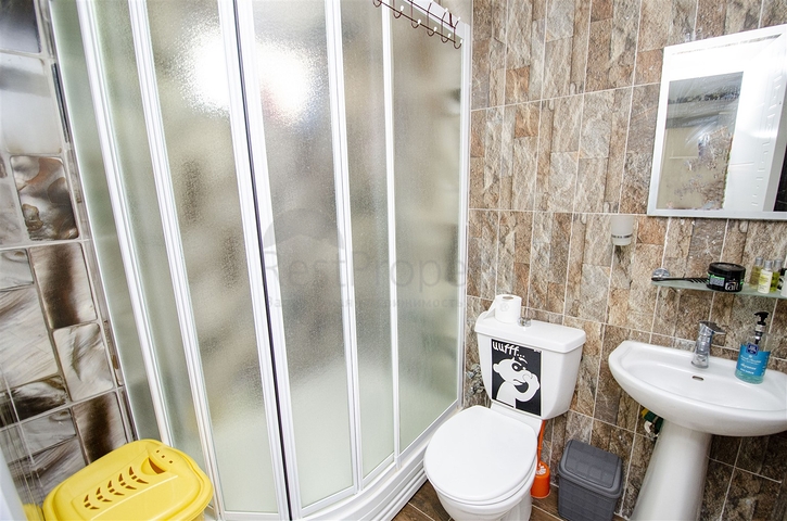 شقة واسعة 4 + 1 مطلة على البحر في أنطاليا