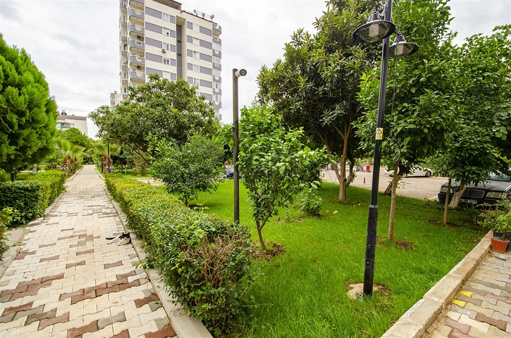 شقة واسعة 4 + 1 مطلة على البحر في أنطاليا