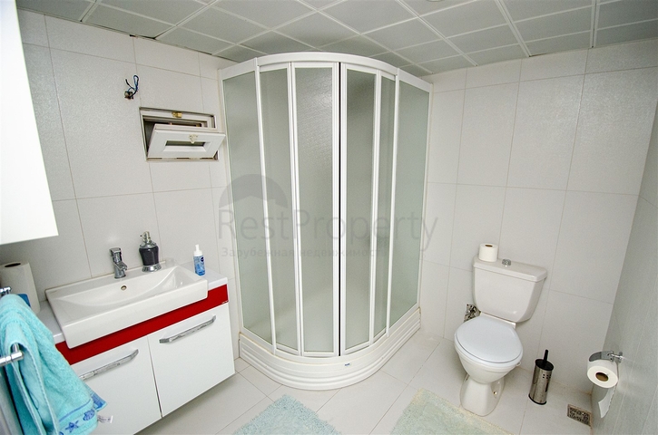 شقة واسعة 4 + 1 مطلة على البحر في أنطاليا