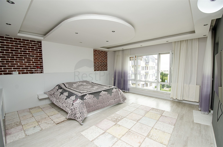 شقة واسعة 4 + 1 مطلة على البحر في أنطاليا