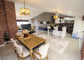 شقة واسعة 4 + 1 مطلة على البحر في أنطاليا