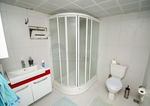 شقة واسعة 4 + 1 مطلة على البحر في أنطاليا