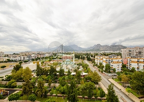 شقة واسعة 4 + 1 مطلة على البحر في أنطاليا