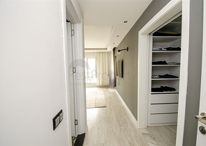 شقة واسعة 4 + 1 مطلة على البحر في أنطاليا