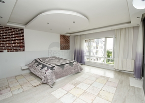 شقة واسعة 4 + 1 مطلة على البحر في أنطاليا