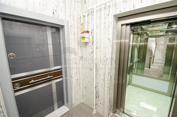 بنتهاوس 3 + 1 مع أثاث على مسافة قريبة من البحر