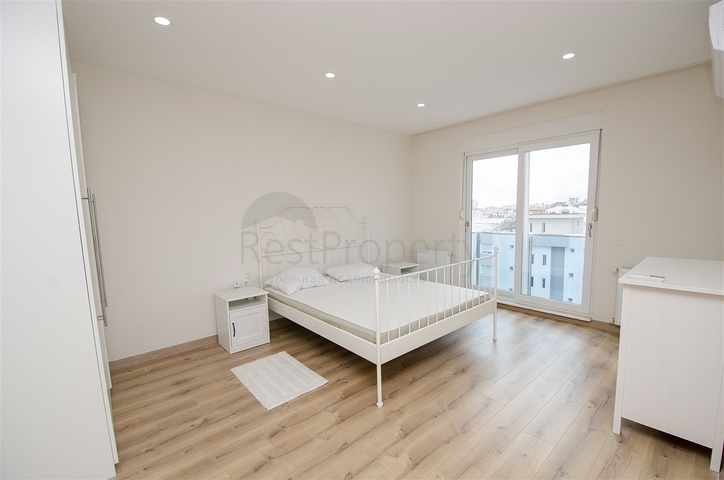 بنتهاوس 3 + 1 مع أثاث على مسافة قريبة من البحر