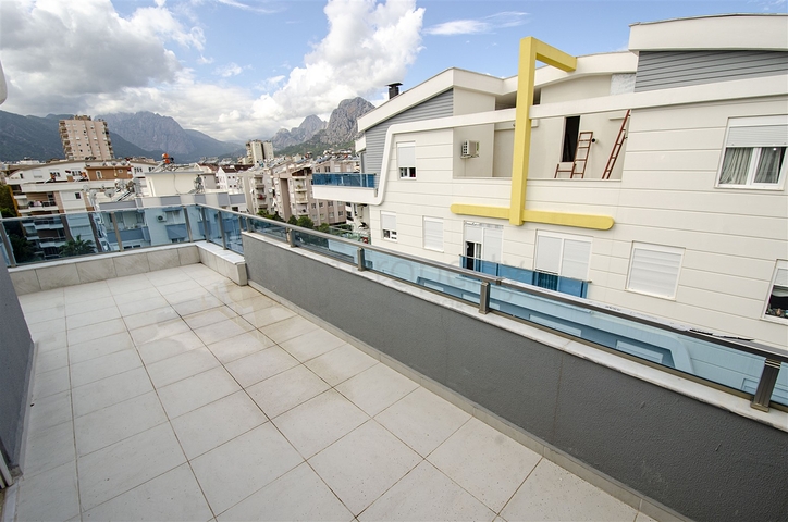 بنتهاوس 3 + 1 مع أثاث على مسافة قريبة من البحر